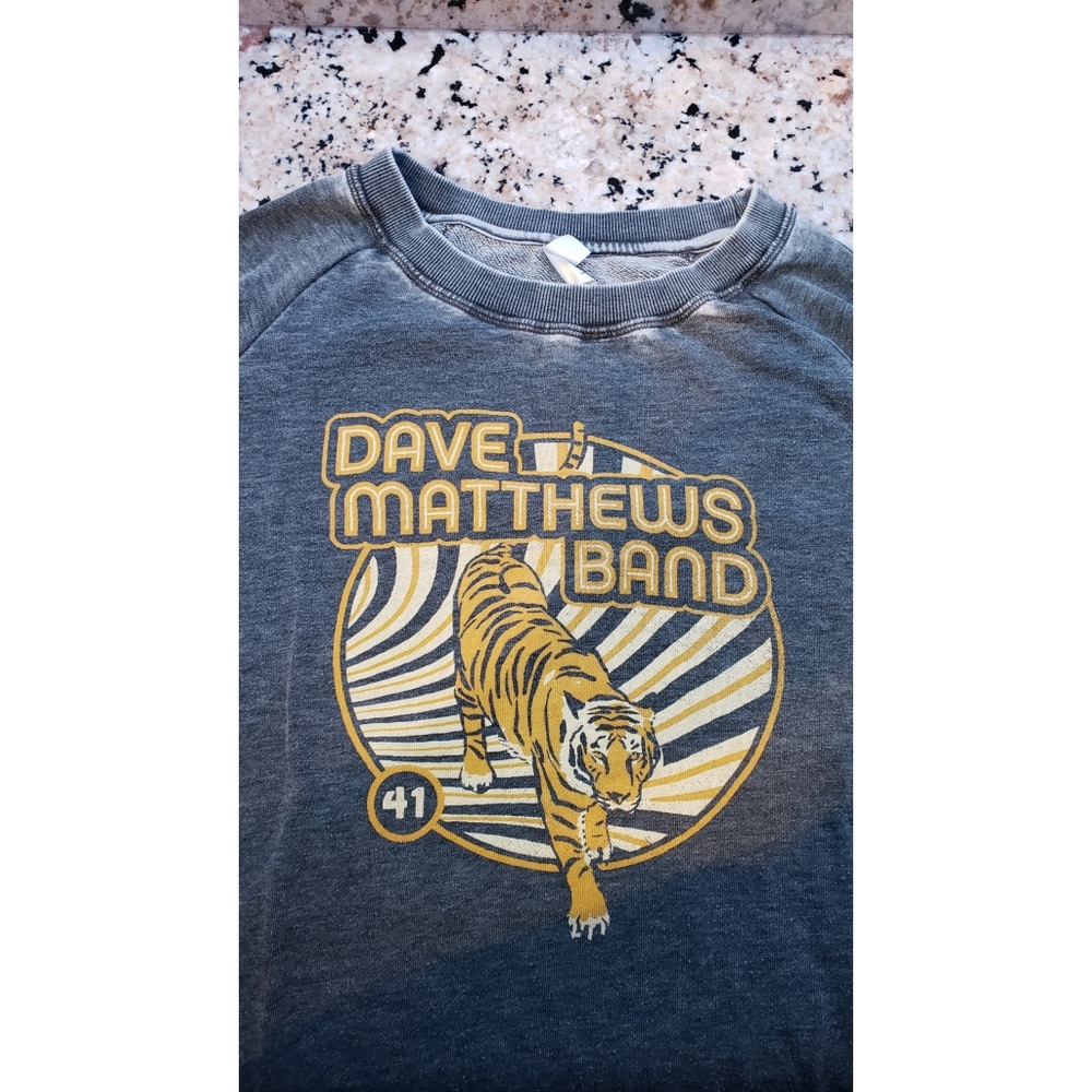 *Brand new* Dave Matthews sweater
